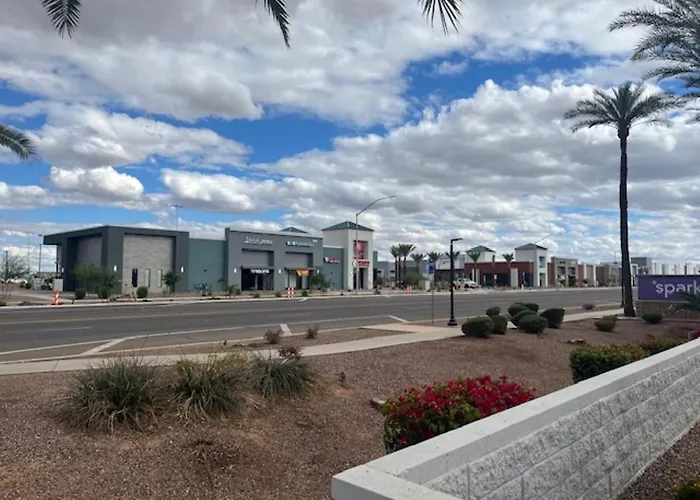 Spark By Hilton Phoenix East