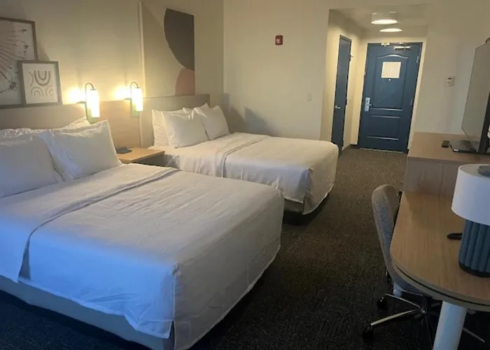 Hotel Spark By Hilton Phoenix East 3*
