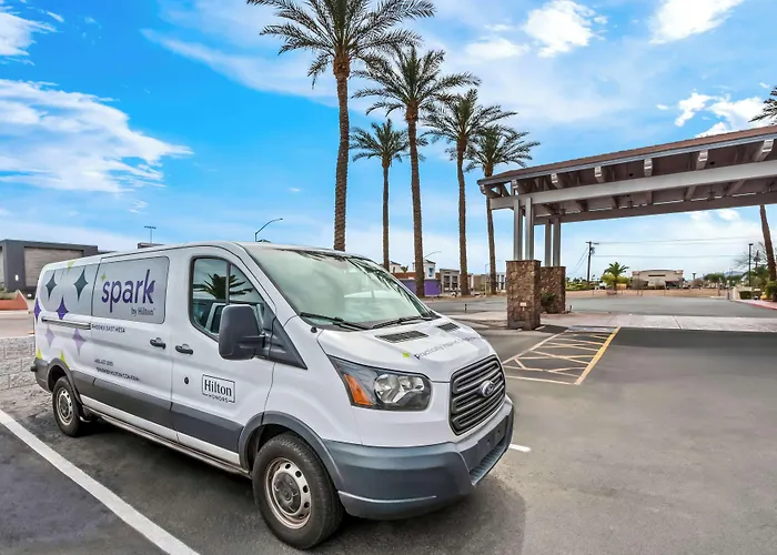 Spark By Hilton Phoenix East Hotel 3*