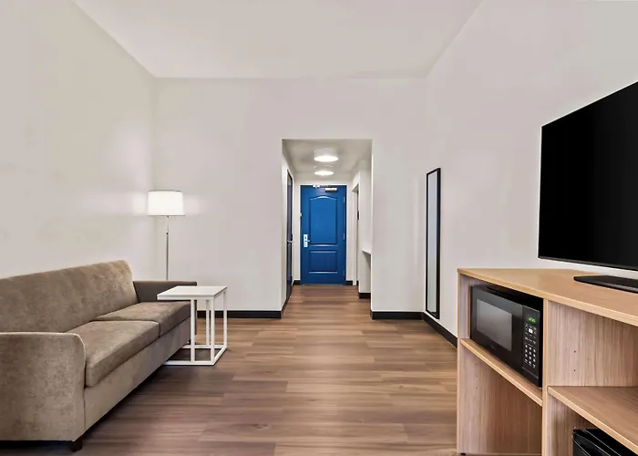 Hotel Spark By Hilton Phoenix East 3*