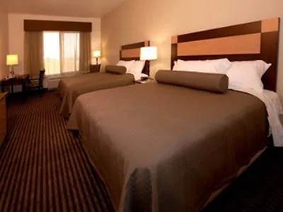Spark By Hilton Phoenix East 3*